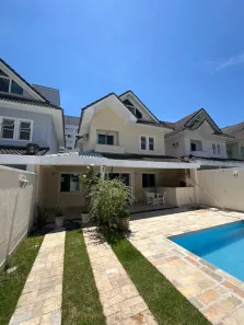Casa de Condomínio com 4 Quartos à venda, 205m² no Recreio dos Bandeirantes, Rio de Janeiro