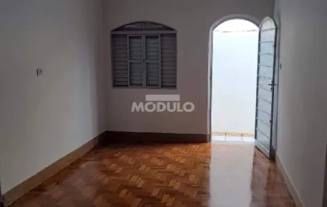 Casa com 4 Quartos para alugar, 90m² no Nossa Senhora Aparecida, Uberlândia