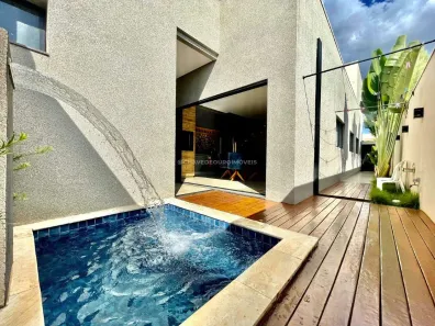 Casa de Condomínio com 3 Quartos à venda, 200m² no Estância dos Ipês, Uberaba