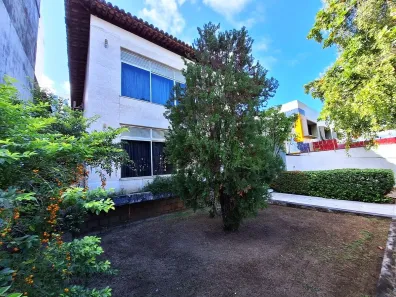Casa com 4 Quartos à venda, 350m² no Pituba, Salvador