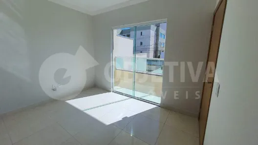 Apartamento com 2 Quartos para alugar, 76m² no Alto Umuarama, Uberlândia