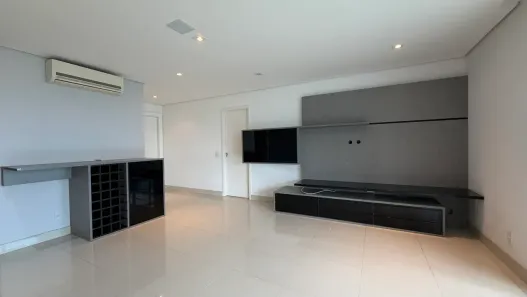 Apartamento com 3 Quartos para alugar, 202m² no Tamboré, Santana de Parnaíba