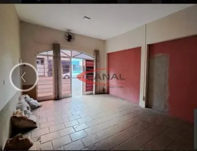 Sobrado com 2 Quartos à venda, 200m² no Centro, Taquarituba
