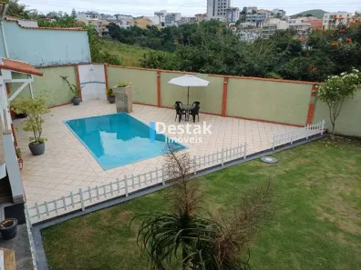 Casa com 3 Quartos à venda, 283m² no Jardim Belvedere, Volta Redonda