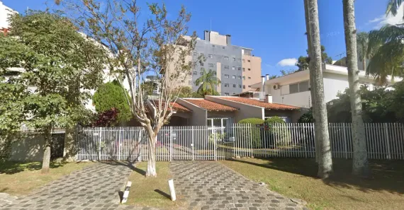 Casa com 4 Quartos à venda, 280m² no Cristo Rei, Curitiba