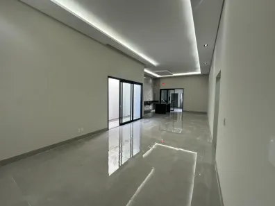 Casa com 3 Quartos à venda, 214m² no Novo Mundo, Uberlândia