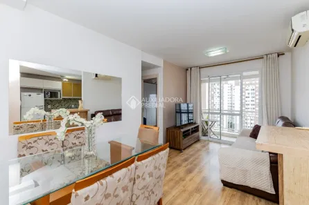 Apartamento com 2 Quartos para alugar, 62m² no Vila Ipiranga, Porto Alegre