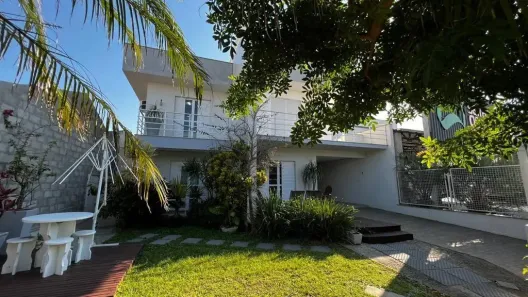 Casa com 4 Quartos à venda, 300m² no Centro, Balneário Rincão
