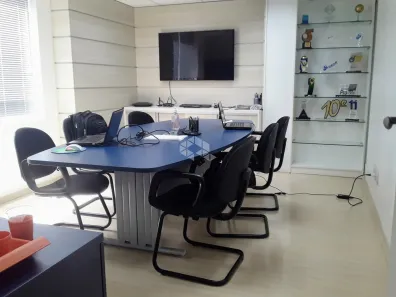 Sala Comercial à venda, 300m² no Independência, Porto Alegre