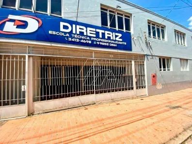 Prédio Comercial para alugar, 800m² no Palmital, Marília