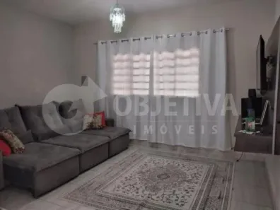 Casa com 3 Quartos à venda, 220m² no Minas Gerais, Uberlândia
