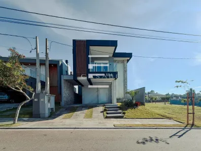 Casa de Condomínio com 3 Quartos à venda, 200m² no Centro, Gravataí