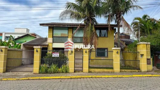 Casa com 3 Quartos à venda, 196m² no Bombas, Bombinhas