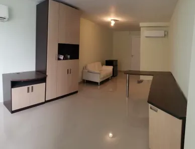 Sala Comercial para alugar, 35m² no Del Castilho, Rio de Janeiro