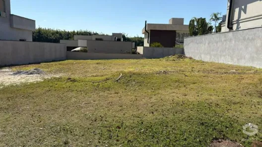 Lote/Terreno à venda, 600m² no Condomínio Residencial Colinas do Paratehy, São José dos Campos
