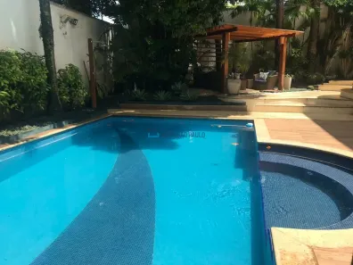 Casa de Condomínio com 4 Quartos para alugar, 588m² no Chácara Monte Alegre, São Paulo