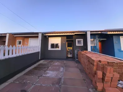 Casa com 2 Quartos à venda, 125m² no Restinga, Porto Alegre
