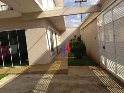 Sobrado com 3 Quartos à venda, 187m² no Chácara Machadinho I, Americana