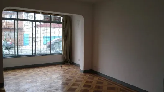 Casa com 4 Quartos para alugar, 248m² no Vila Bertioga, São Paulo