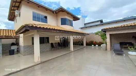 Casa de Condomínio com 3 Quartos à venda, 260m² no Loteamento Portal do Sol I, Goiânia