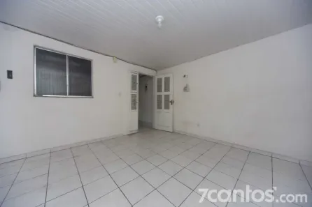 Casa com 2 Quartos para alugar, 45m² no Farias Brito, Fortaleza