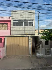 Casa com 3 Quartos para alugar, 220m² no São Francisco, Caruaru