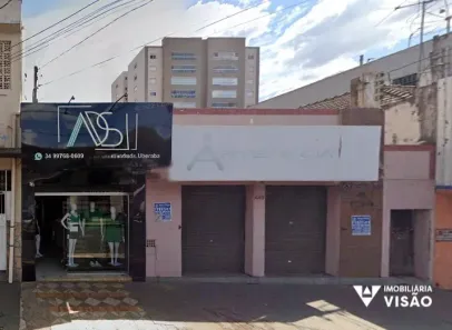 Ponto Comercial para alugar, 218m² no São Benedito, Uberaba