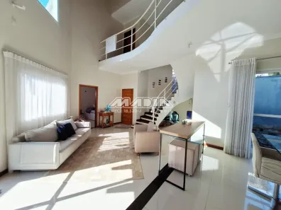 Sobrado com 3 Quartos à venda, 334m² no Chácaras Silvania, Valinhos
