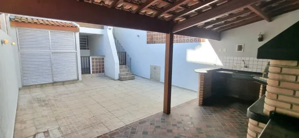 Casa com 3 Quartos à venda, 243m² no Indianópolis, São Paulo