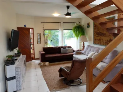 Casa com 3 Quartos à venda, 176m² no Armação do Pântano do Sul, Florianópolis