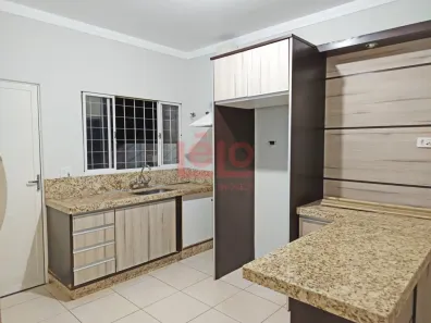 Casa com 3 Quartos para alugar, 85m² no Conjunto Habitacional Hermann Moraes Barros, Maringá