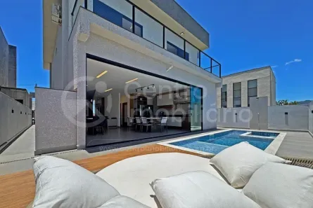 Casa de Condomínio com 5 Quartos à venda, 246m² no , Peruíbe