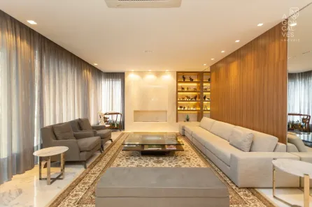 Apartamento com 4 Quartos para alugar, 385m² no Centro, Curitiba