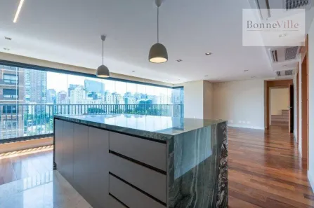 Apartamento com 2 Quartos para venda ou aluguel, 147m² no Vila Nova Conceição, São Paulo