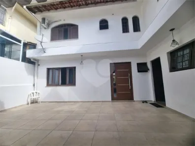 Sobrado com 3 Quartos à venda, 220m² no Ferreira, São Paulo