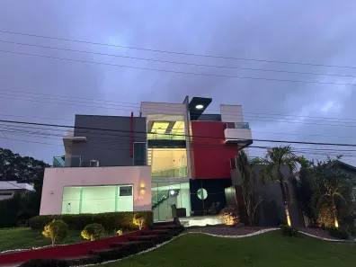 Casa de Condomínio com 4 Quartos à venda, 380m² no Tarumã, Manaus