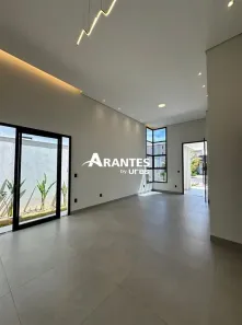 Casa de Condomínio com 3 Quartos à venda, 144m² no Jardim Holanda, Uberlândia