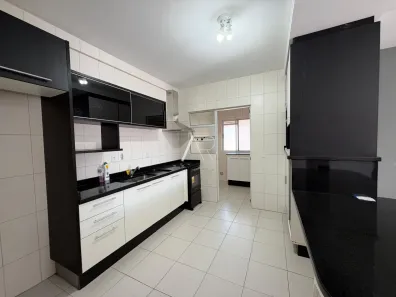 Apartamento com 3 Quartos para alugar, 95m² no Córrego Grande, Florianópolis