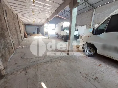 Ponto Comercial para alugar, 700m² no Bom Jesus, Uberlândia