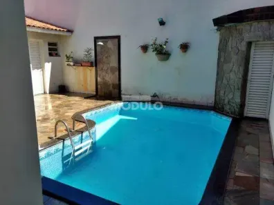 Casa com 4 Quartos para alugar, 230m² no Morada da Colina, Uberlândia