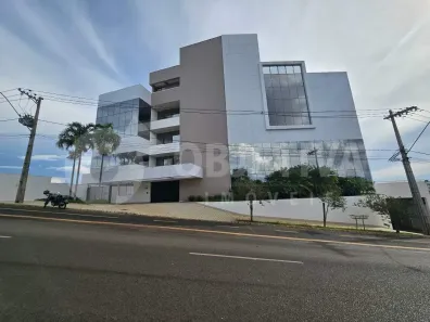 Prédio Comercial para alugar, 2000m² no Jardim Sul, Uberlândia