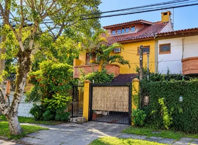 Casa com 3 Quartos à venda, 154m² no Guarujá, Porto Alegre