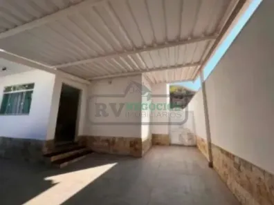 Casa com 3 Quartos à venda, 276m² no Bandeirantes, Juiz de Fora