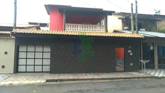 Sobrado com 4 Quartos à venda, 233m² no Jardim Terras de São João, Jacareí