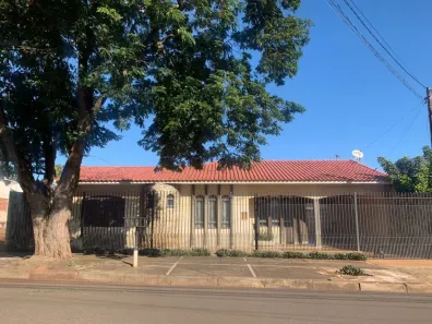 Casa com 3 Quartos à venda, 200m² no Jardim Iguaçu, Maringá