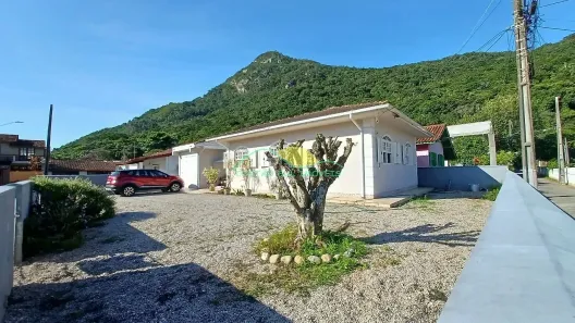 Casa com 3 Quartos à venda, 130m² no Armação do Pântano do Sul, Florianópolis