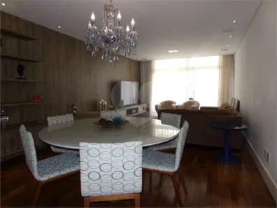 Apartamento com 3 Quartos para alugar, 149m² no Santa Cecília, São Paulo