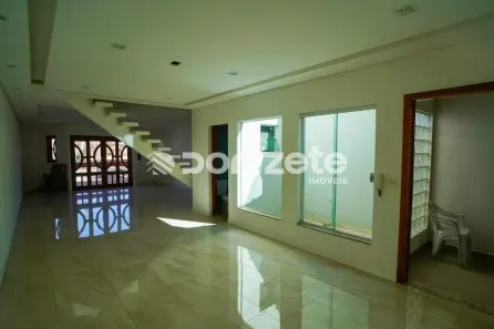 Sobrado com 3 Quartos à venda, 200m² no Santa Maria, Santo André