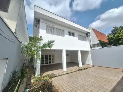 Sobrado com 4 Quartos para alugar, 247m² no Jardim Olympia, São Paulo