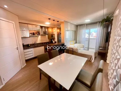 Apartamento com 2 Quartos à venda, 57m² no Barreiros, São José